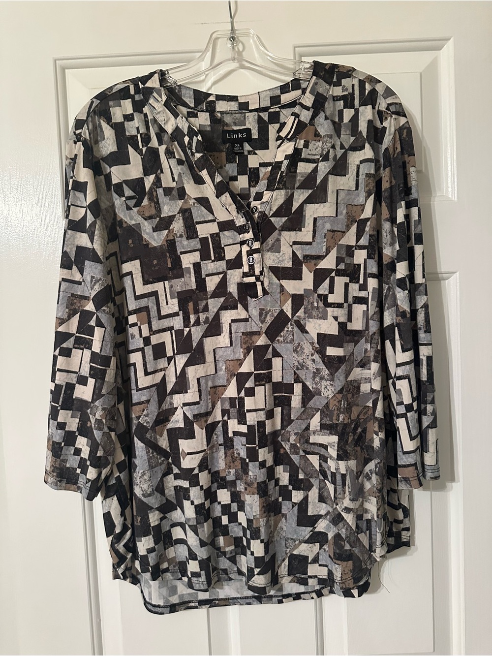 Link Black & White Geometric Tunic Top